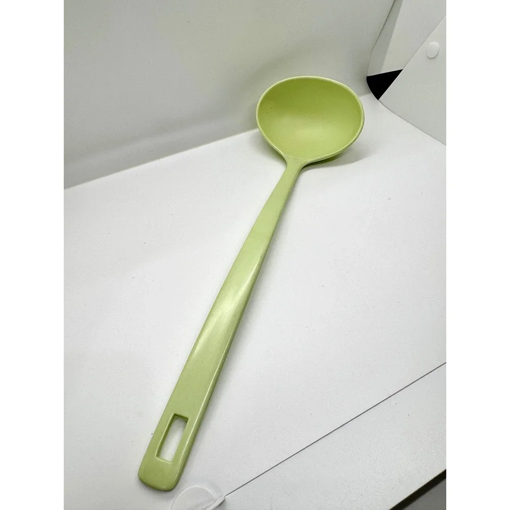 Vintage‎ Melamine Lime Green Soup Ladle Retro MCM Serving Spoon 12.5 Inch 9014